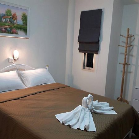 Baan Suan Geb Tawan Ξενοδοχείο Lop Buri Εξωτερικό φωτογραφία